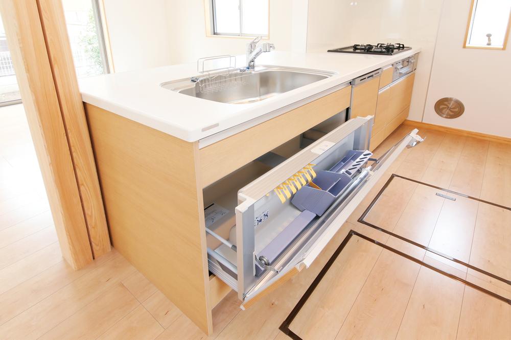 Same specifications photo (kitchen). Also effective utilization in the pitter-patter-kun sink in front of the dead space