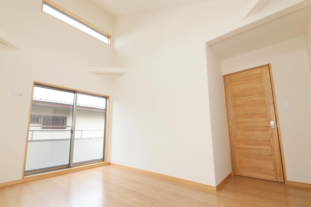 Building plan example (introspection photo). Chamber for introducing light, Of course, heat insulation sash is that the 15% glass area than the standard normal sash SAMOS-II and up ・ Sound insulation ・ Also pursue thorough airtightness! 