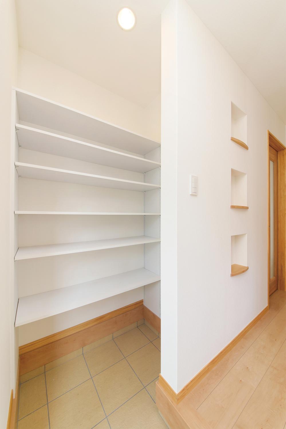 Same specifications photos (Other introspection). Same specifications