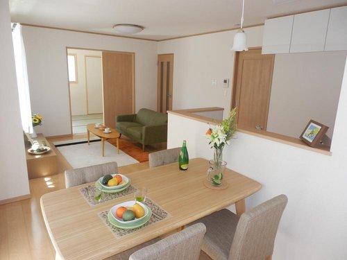 Same specifications photos (living). Enforcement example photo