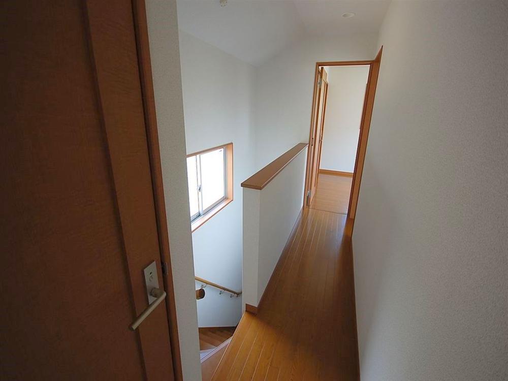 Same specifications photos (Other introspection)