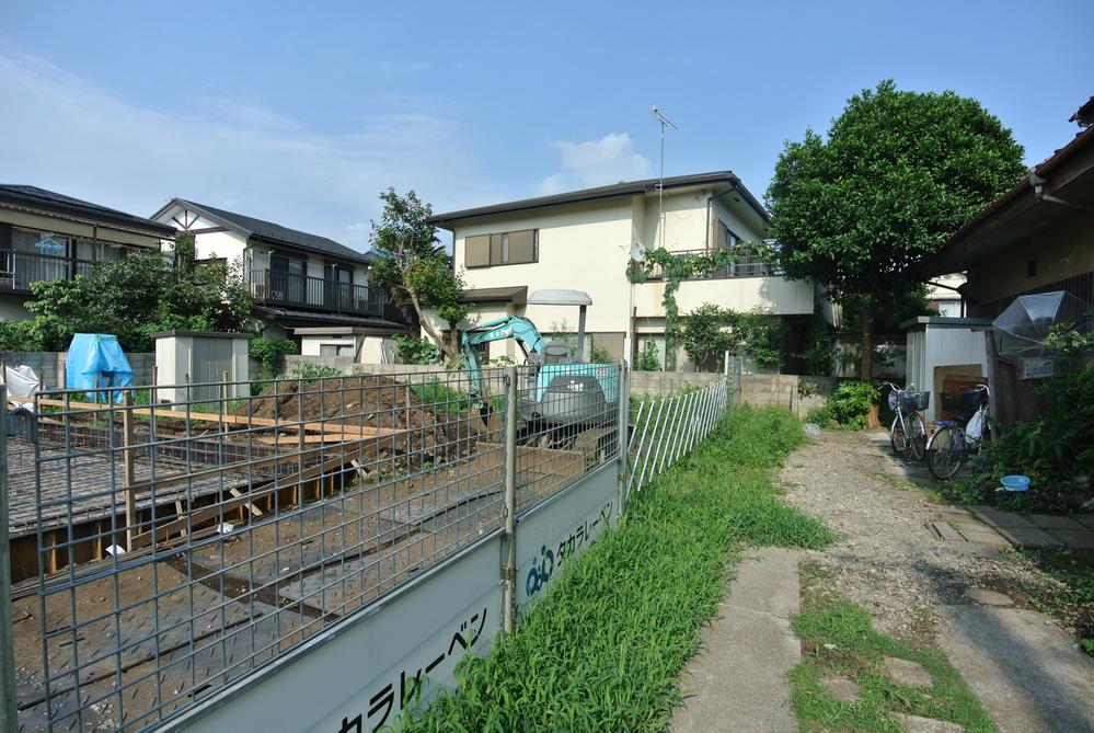 Local photos, including front road. Local (July 2013) Shooting