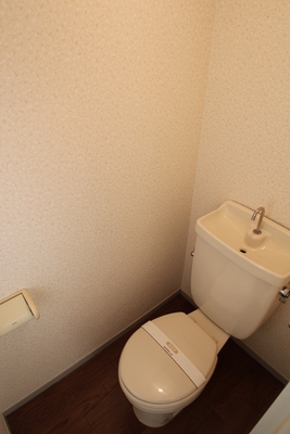 Toilet. ● bus ・ It is another toilet ●