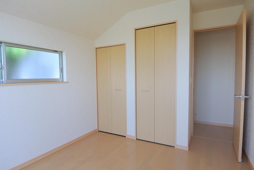 Same specifications photos (Other introspection)