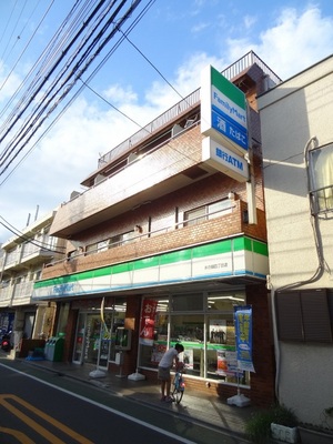 Convenience store. FamilyMart Inokashira Yonchome store up (convenience store) 330m