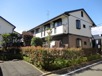 Building appearance. South-facing per diem good