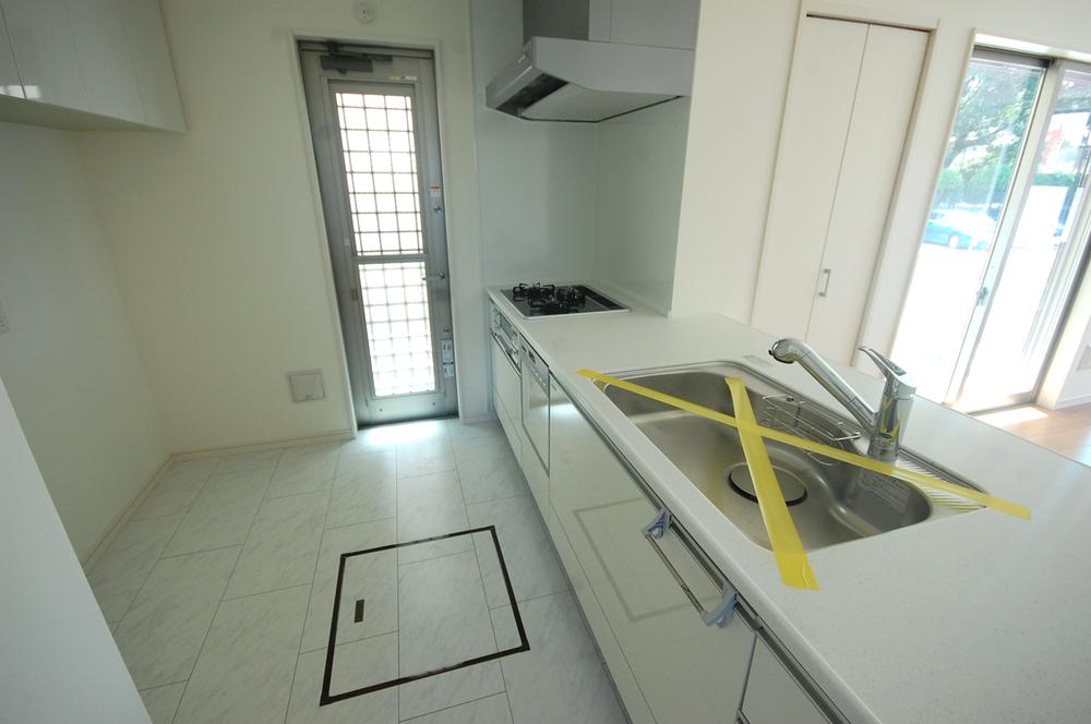 Same specifications photo (kitchen)