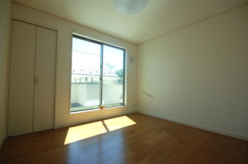 Same specifications photos (Other introspection)