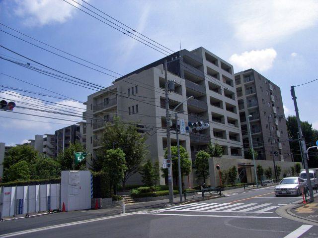 Local appearance photo. Local (11 May 2013) Shooting