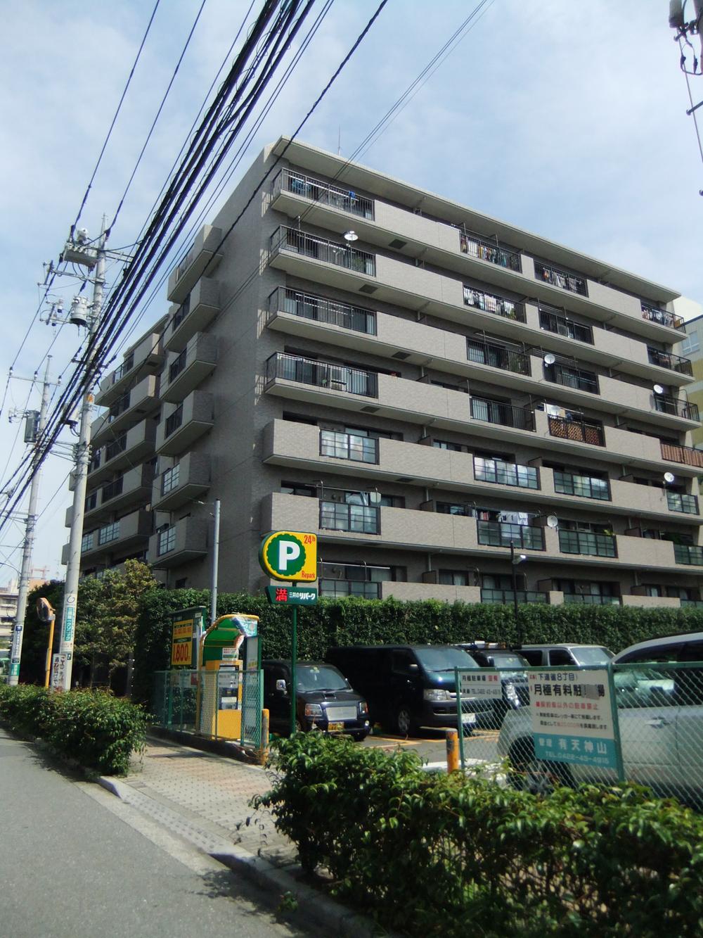 Local appearance photo. Local (12 May 2013) Shooting