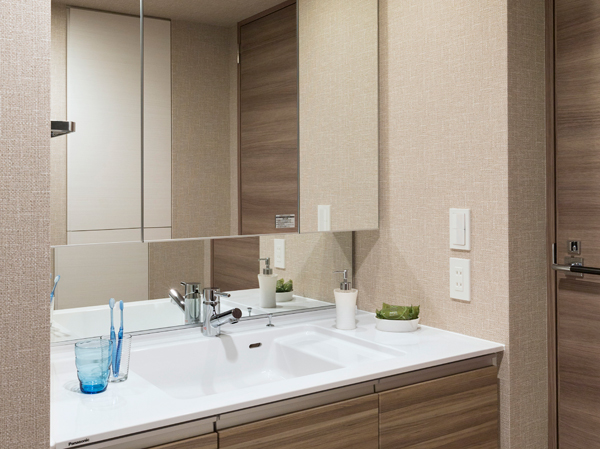 Bathing-wash room.  [bathroom] In a number of facilities to support the care, Wash room of always clean space. Precisely because it places the family stand every day, We consider the functionality. (Model Room B2 type)