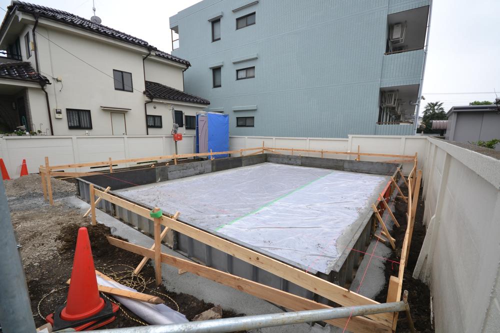 Local appearance photo. Local (10 May 2013) Shooting