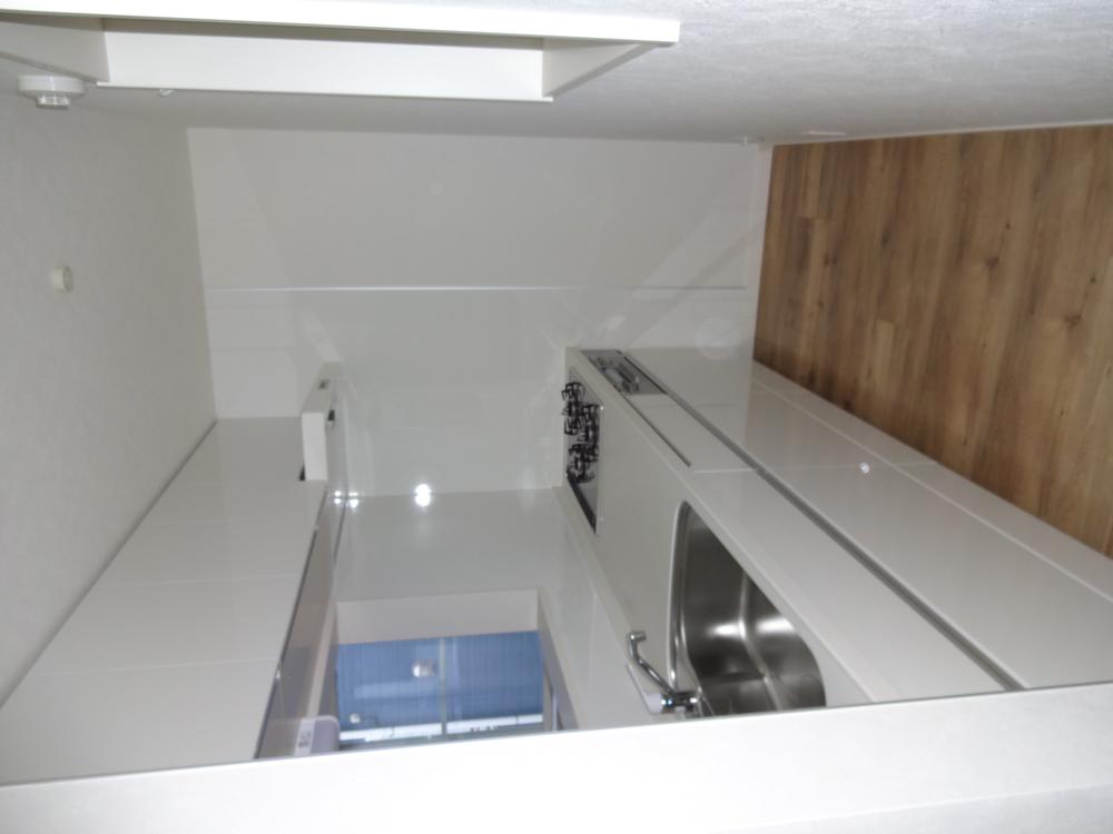 Kitchen. Indoor (12 May 2013) Shooting