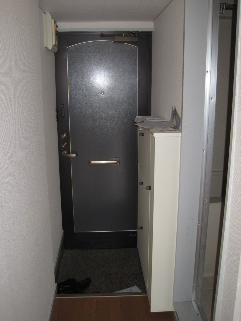 Entrance. ☆ Yes shoe box ☆