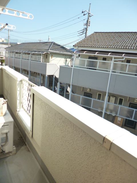 Balcony. Good per yang