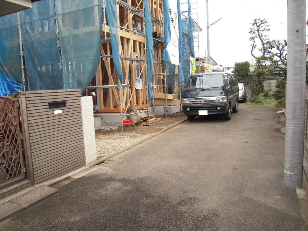 Local photos, including front road. Local (12 May 2013) Shooting