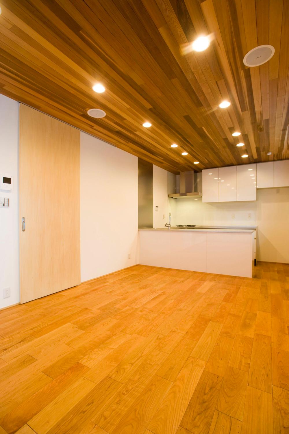 Building plan example (introspection photo). Construction cases who built stuck to the texture of the tree It can in any way depending on the idea.