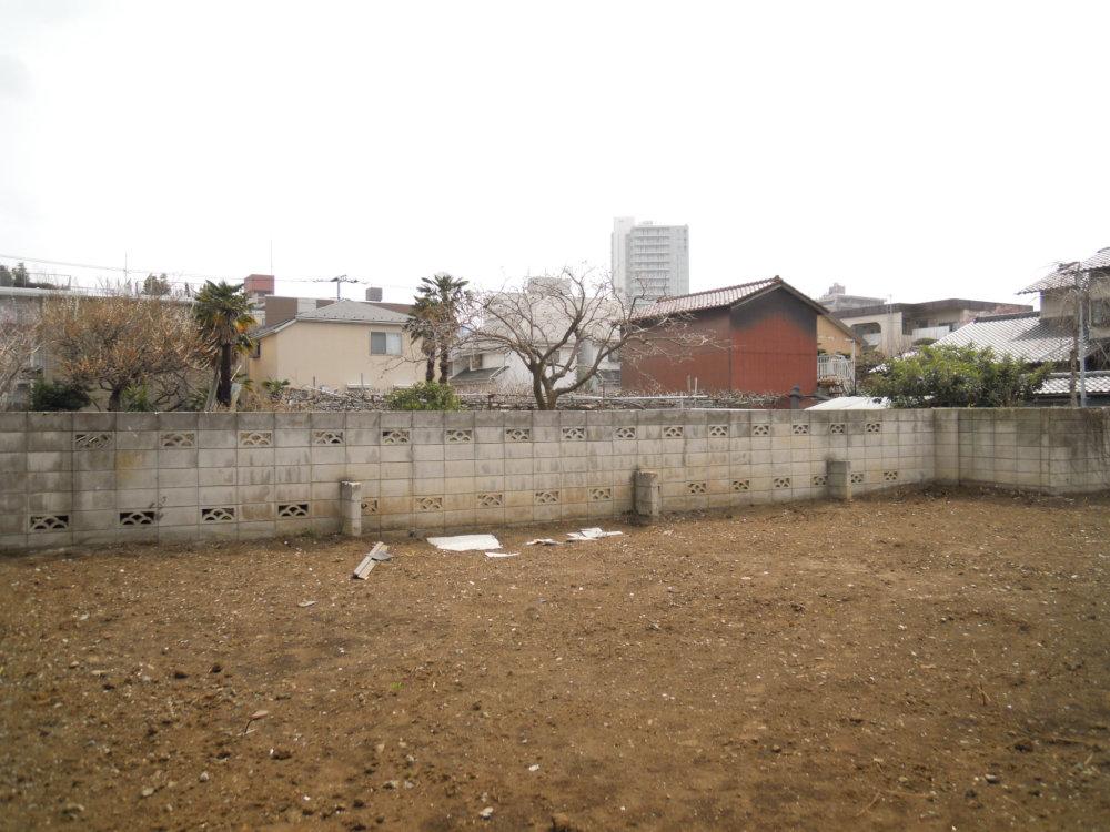 Local land photo. Is a living environment that is clear enough I do not think near the station that excels in ventilation and lighting.