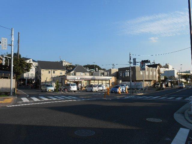 Convenience store. 430m until Observatory under Seven-Eleven