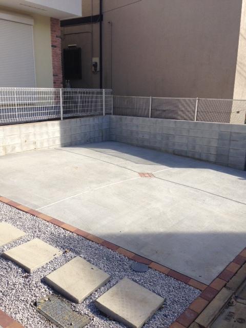 Parking lot. Two parking Allowed