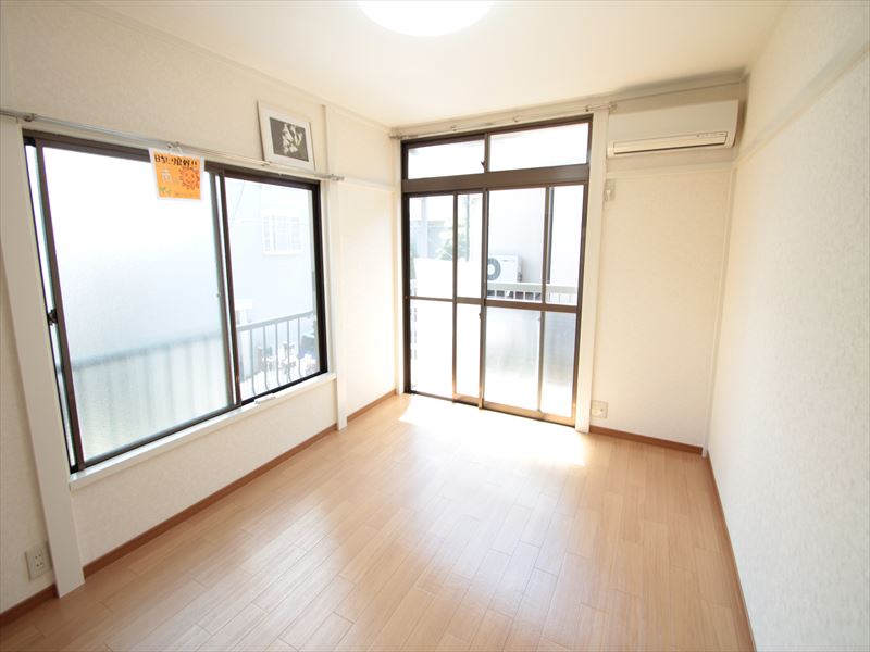 Living and room. Reform the Western-style