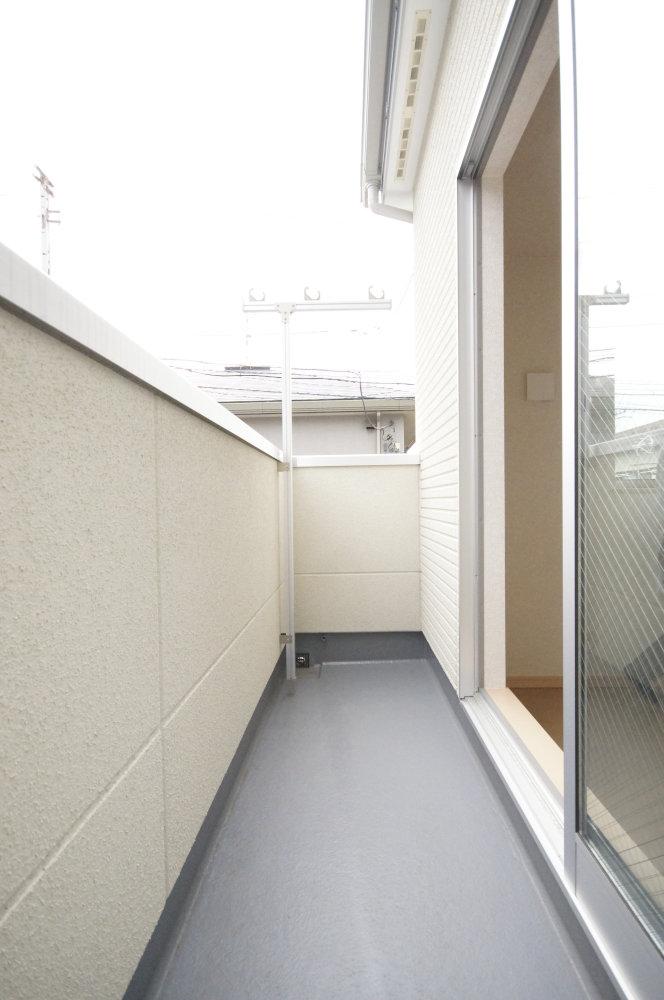 Same specifications photos (Other introspection). Glad spacious balcony to wife. I will a lot of laundry Jose. (Example of construction)