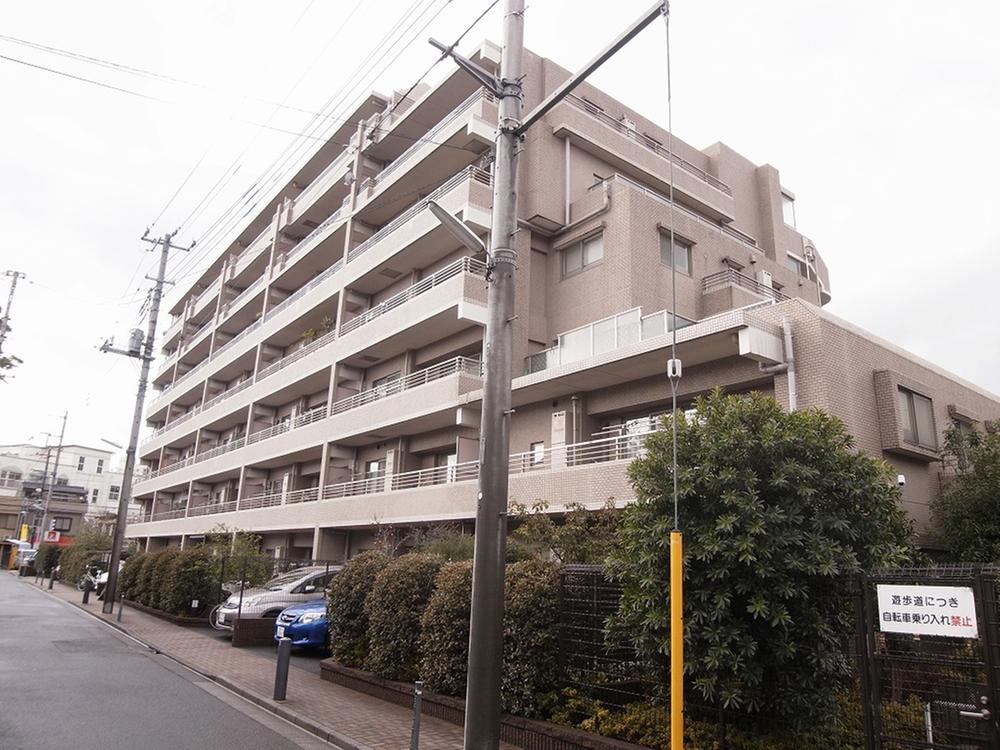 Local appearance photo