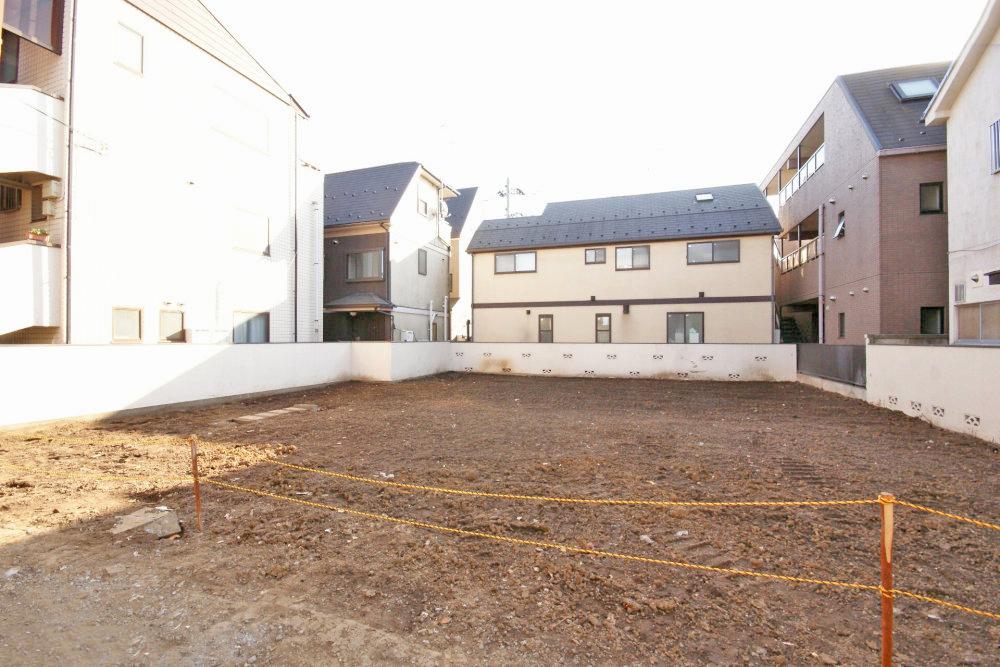 Local land photo. And about 110m to Summit Mitaka City Hall shop, It is convenient to shopping.