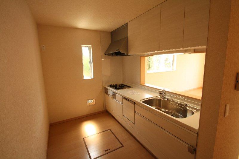 Same specifications photo (kitchen)