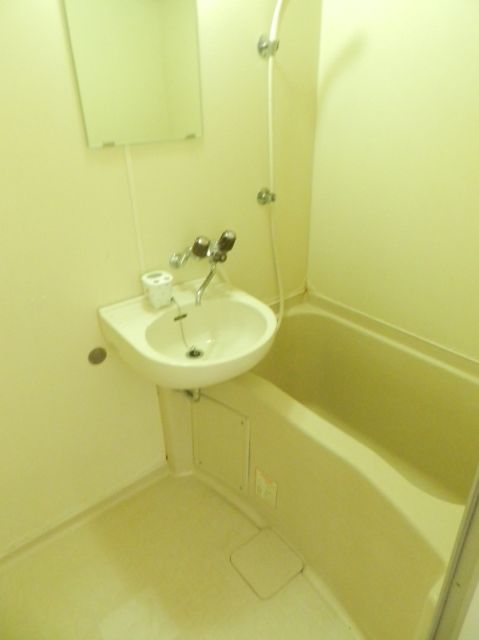 Bath. bus ・ Restroom