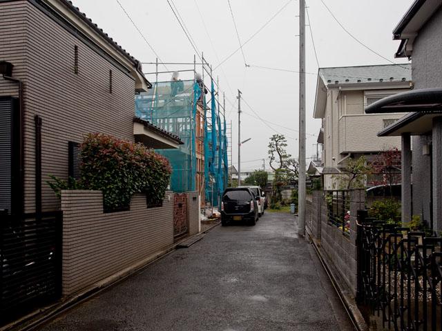 Local photos, including front road. Local (11 May 2013) Shooting