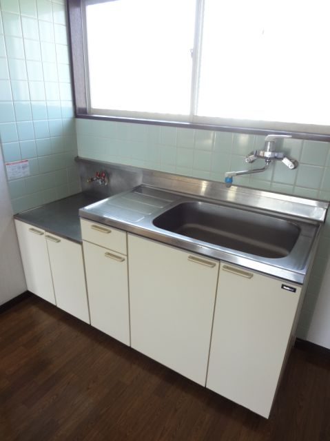 Kitchen. Gas stove installation Allowed