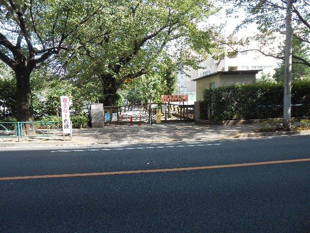 Primary school. Nampo to elementary school 680m