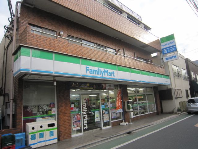 Convenience store. 60m to Family Mart (convenience store)
