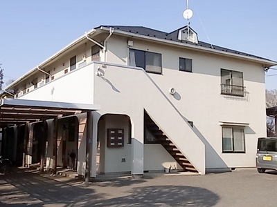 Entrance. Day living environment favorable