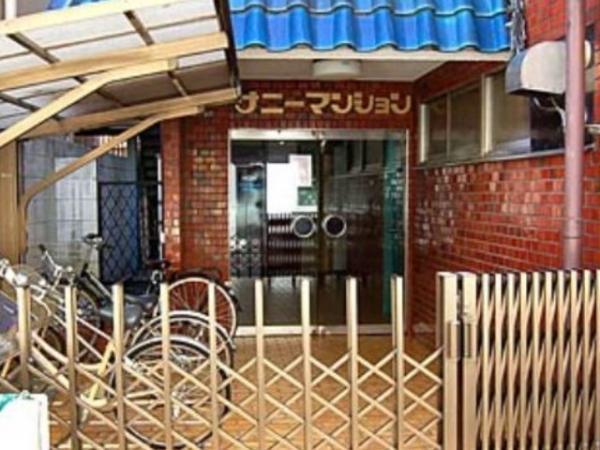 Local appearance photo