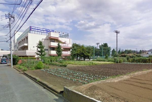 Junior high school. Mitaka Municipal 1400m walk 17 minutes to the sixth junior high school
