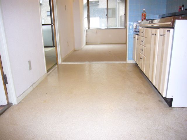 Mitaka City, Tokyo Shimorenjaku 4