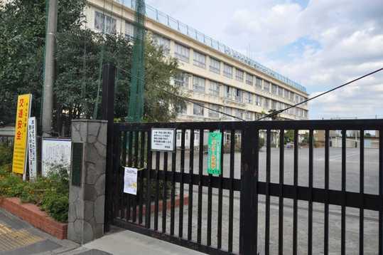 Other. Mitaka City Iguchi Elementary School about 530m (2013 October shooting)