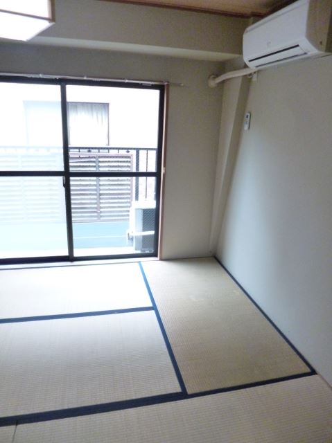 Living and room. 6 Pledge of Japanese-style room