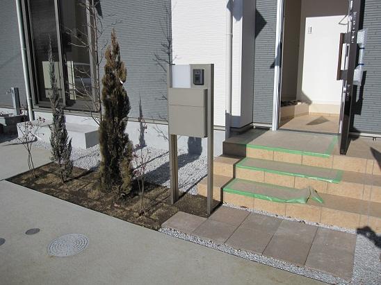 Entrance. (Same specifications) Welcome you in the spacious entrance.  