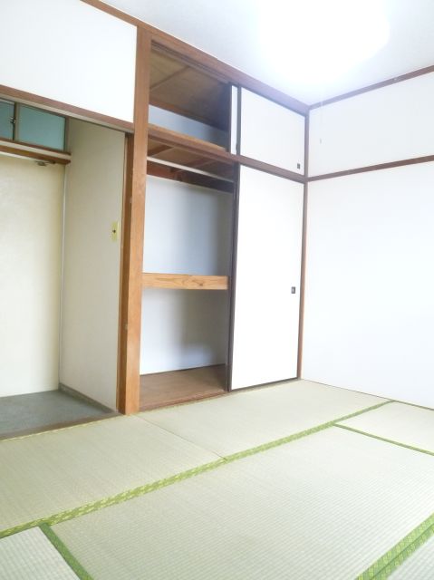 Living and room. Storage space