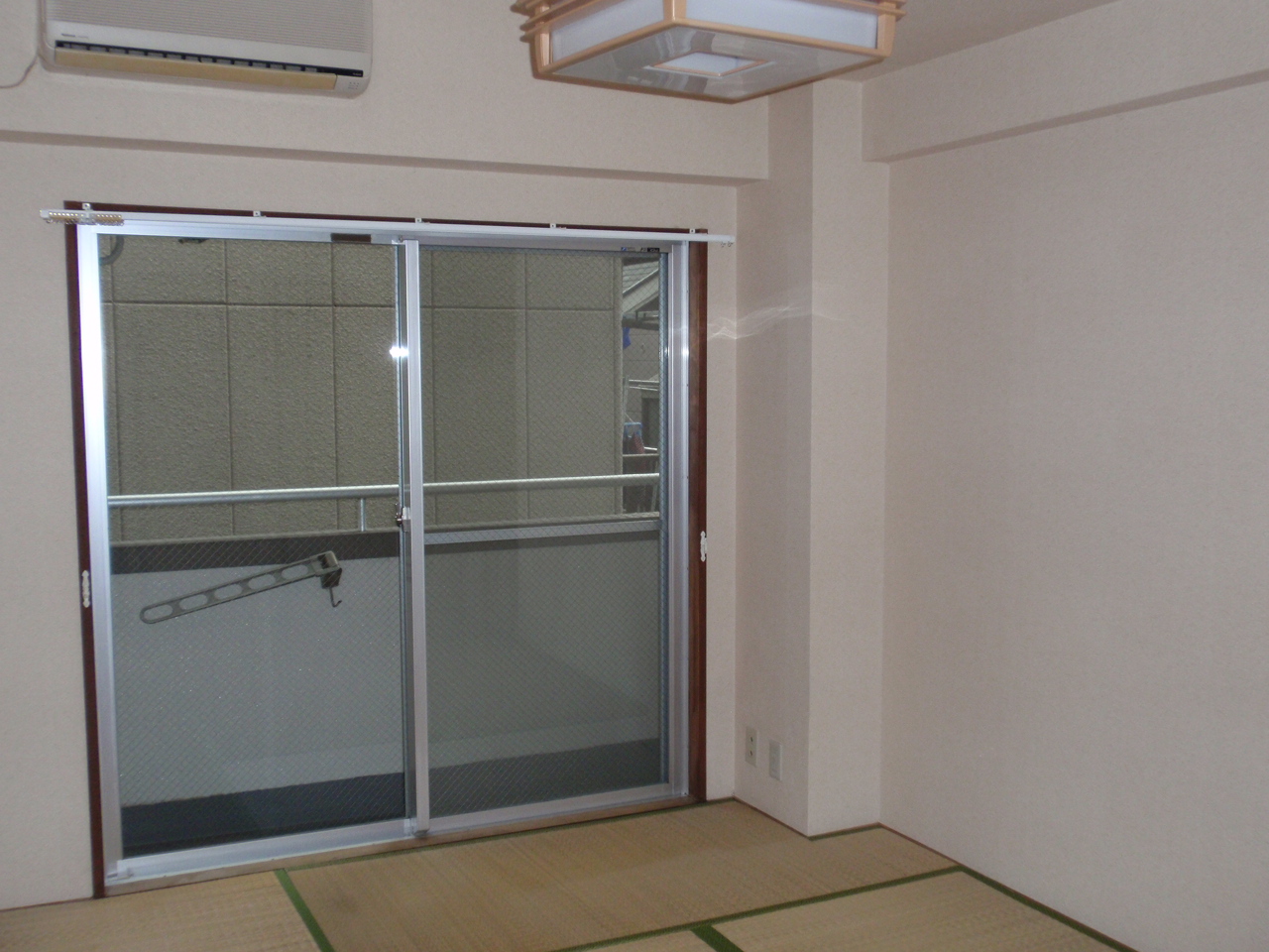 Living and room. Japanese-style room 6 quires