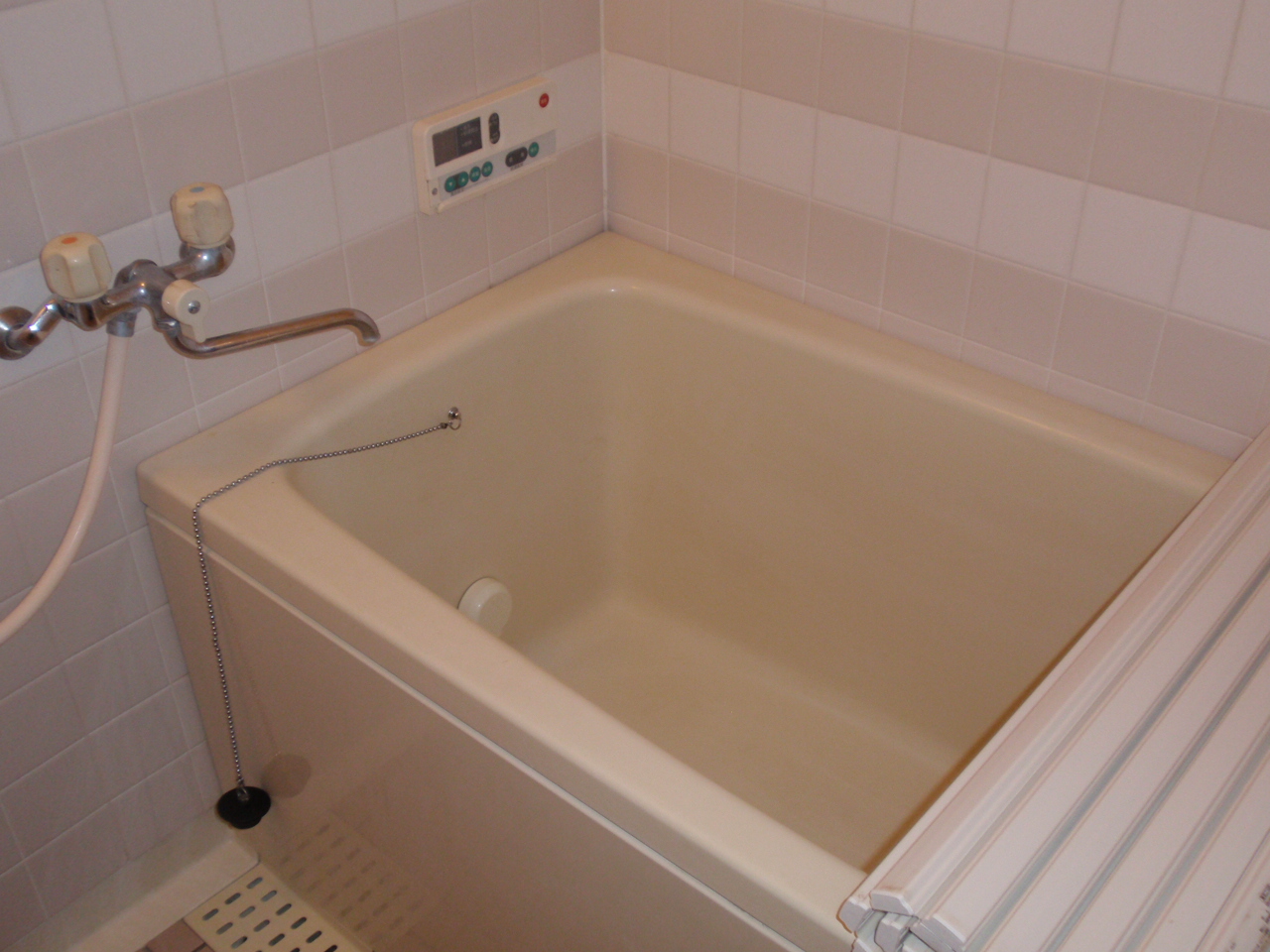 Bath. With reheating function