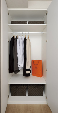 Receipt.  [System storage] Highly variable storage space to increase your variety of items such as shelves and hanger pipe. You can change the storage by what put away.  ※ Additional items is optional (paid).