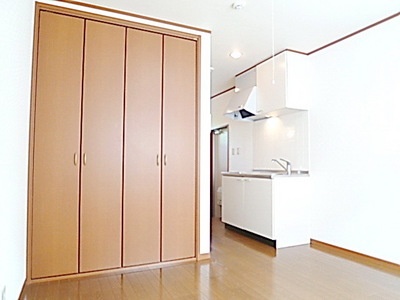 Other room space. Flooring