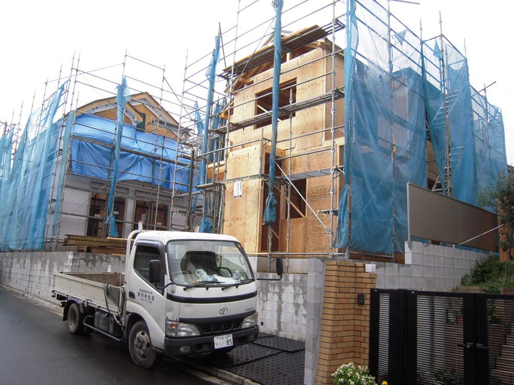 Local appearance photo. Local (11 May 2013) Shooting