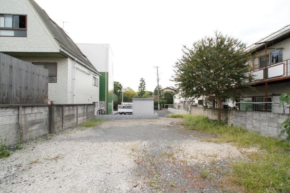 Local land photo. Building coverage 80%, Volume ratio is 200% of the location.