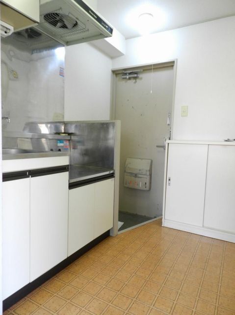 Kitchen. Kitchen 2 Pledge