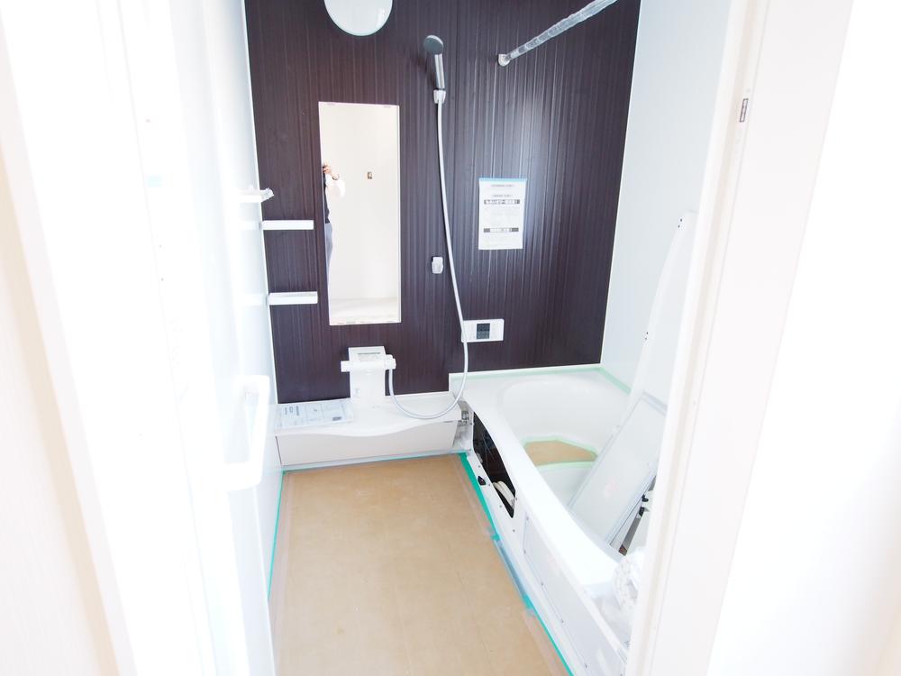 Bathroom. Indoor (11 May 2013) Shooting